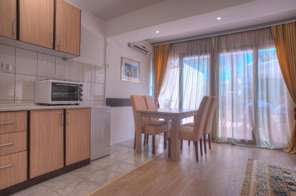 Seaside Apartments Петровац Номер фото